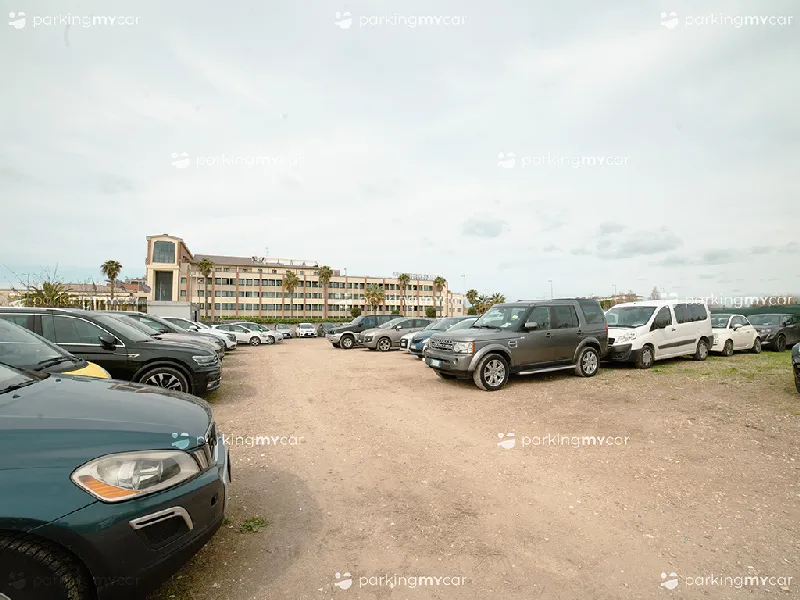 Parking And Go - Aeroporto Roma Fiumicino Posti auto scoperti Parking And Go - Aeroporto Roma Fiumicino