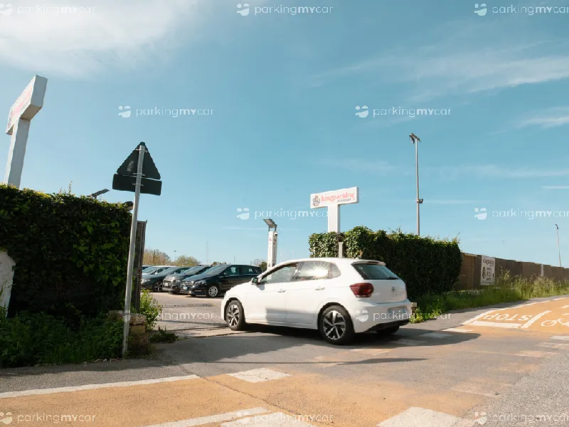 King Parking - Aeroporto Roma Fiumicino Ingresso King Parking - Aeroporto Roma Fiumicino