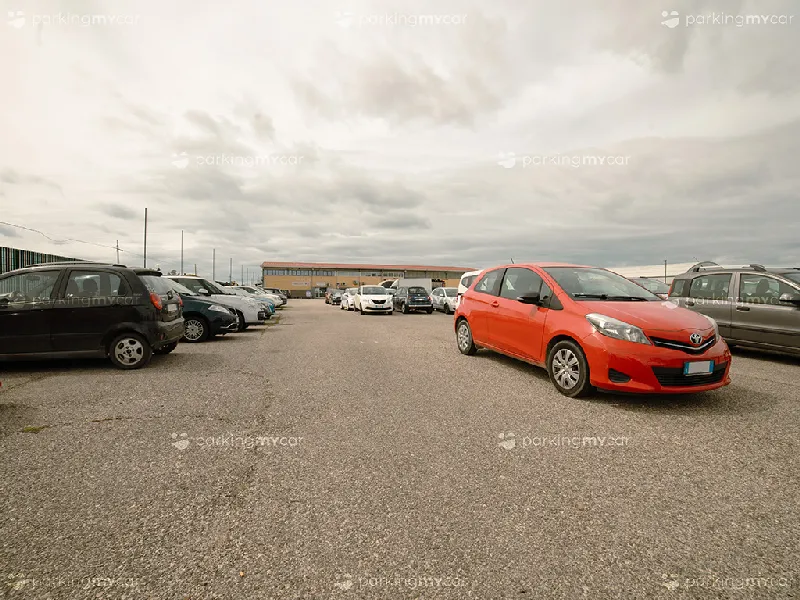 Parking Way - Aeroporto Roma Fiumicino Posti auto scoperti Ingresso Parking Way - Aeroporto Roma Fiumicino
