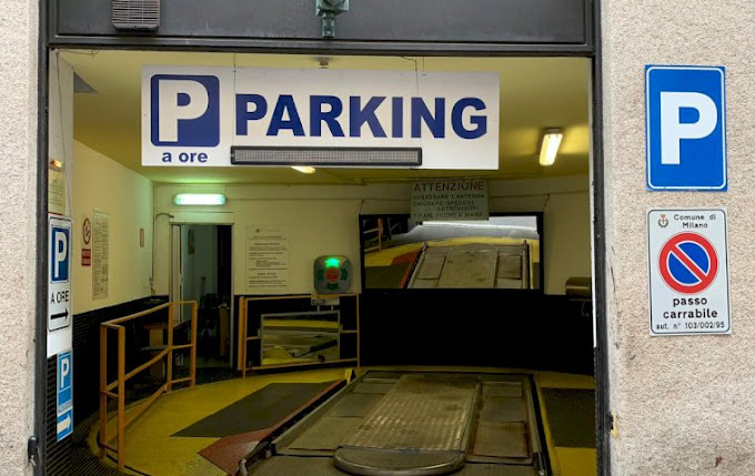 Parkingcar Duomo-Silvio Pellico - Milano Ingresso Parkingcar Duomo-Silvio Pellico - Milano