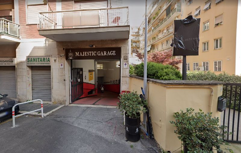 Majestic Garage - stazione Roma San Pietro Ingresso Majestic Garage - stazione Roma San Pietro