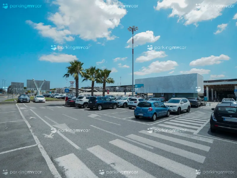 SABA P1 Comfort - Aeroporto Brindisi Posti auto scoperti SABA P1 Comfort - Aeroporto Brindisi