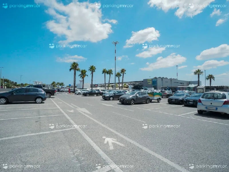 SABA P1 Comfort - Aeroporto Brindisi Posti auto scoperti SABA P1 Comfort - Aeroporto Brindisi