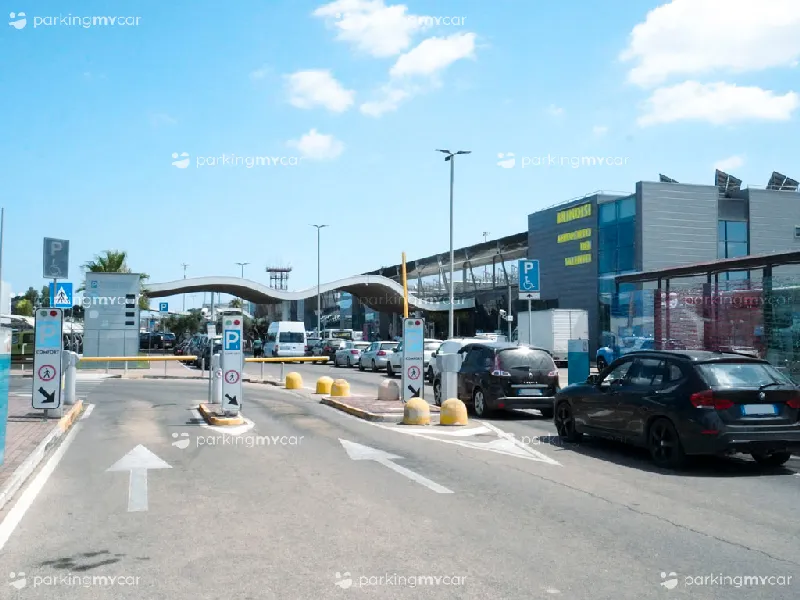 SABA P1 Top Car - Aeroporto Brindisi Ingresso SABA P1 Top Car - Aeroporto Brindisi