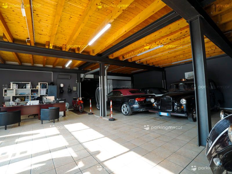 La Manovella Parking - Aeroporto Torino Parcheggi coperti La Manovella Parking - Aeroporto Torino