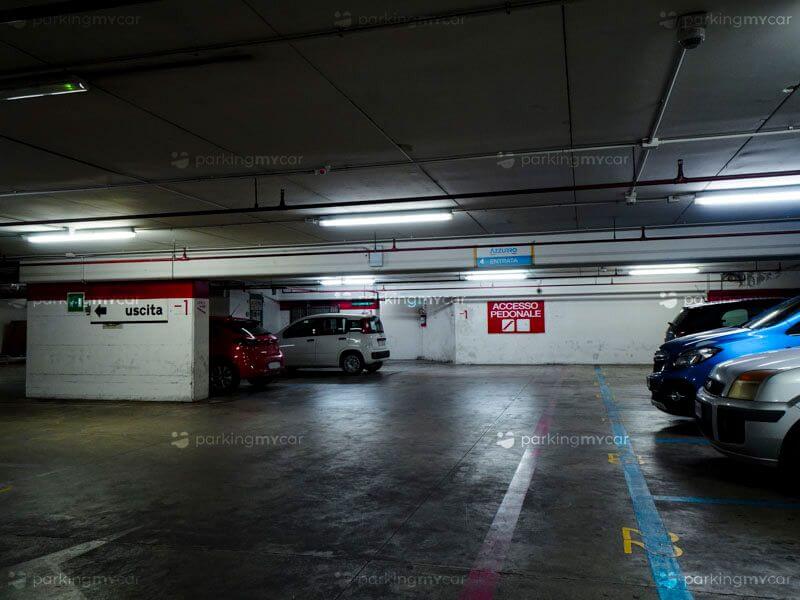 Quick Azzurro - Napoli centro città Posti auto al coperto Quick Azzurro - Napoli centro città