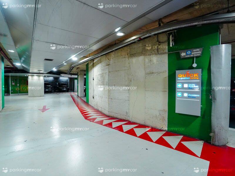 Quick Morelli - Napoli centro città Via di accesso sotterraneo verde