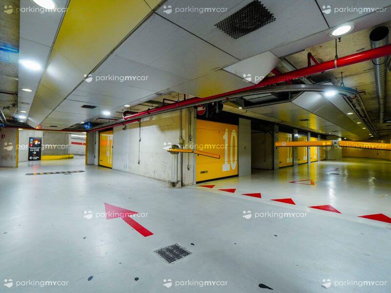 Quick Morelli - Napoli centro città Parcheggio sotterraneo livello giallo Quick Morelli - Napoli centro città