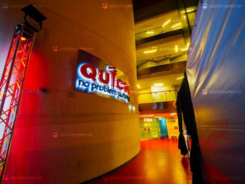 Quick Morelli - Napoli centro città Insegna Quick Morelli - Napoli centro città