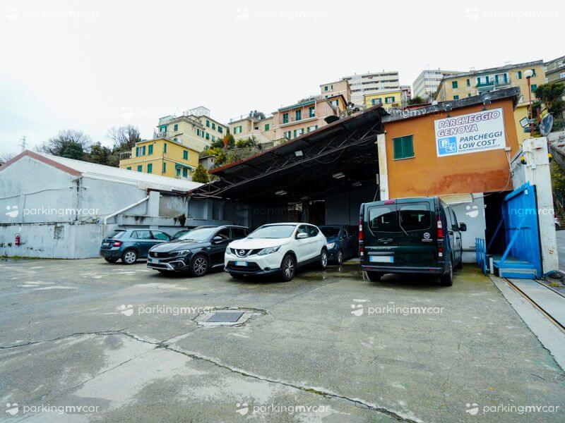 Parcheggio Genova Service - Stazione Principe Parcheggi all'aperto Parcheggio Genova Service - Stazione Principe