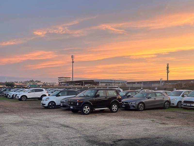 Gate 23 Parking - Aeroporto Fiumicino Auto in sosta Gate 23 Parking - Aeroporto Fiumicino