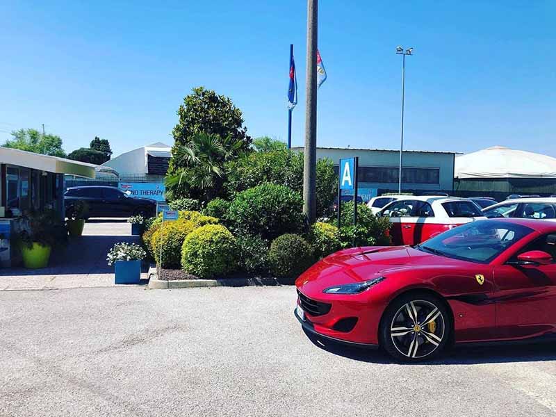 Parcheggio Marco Polo - Aeroporto Venezia Posti auto all'aperto Parcheggio Marco Polo - Aeroporto Venezia