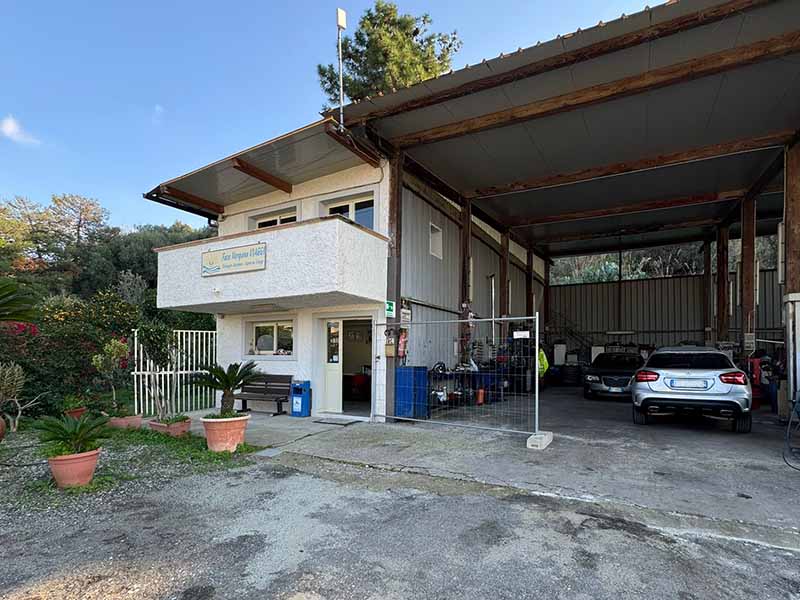 3 Esse Car Service - Reggio Calabria stazione Centrale Posti auto coperti 3 Esse Car Service - Reggio Calabria stazione Centrale